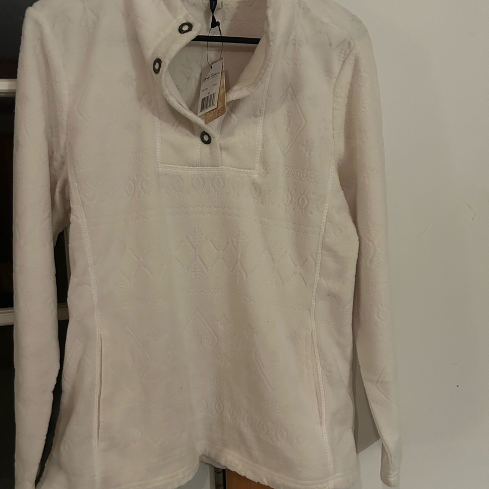 Women's White Pullover Top